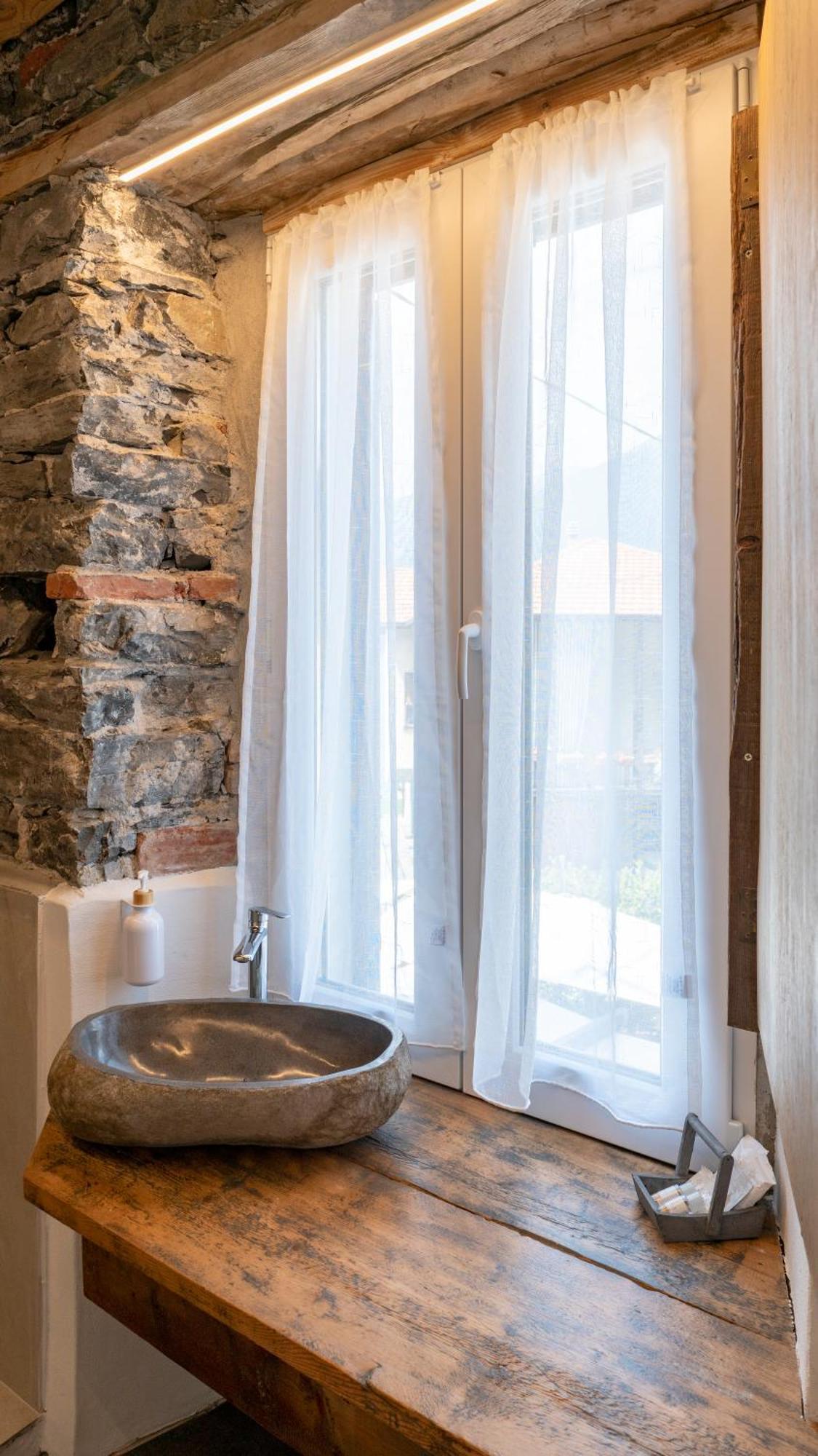Salice Divino Hotel Lezzeno Værelse billede